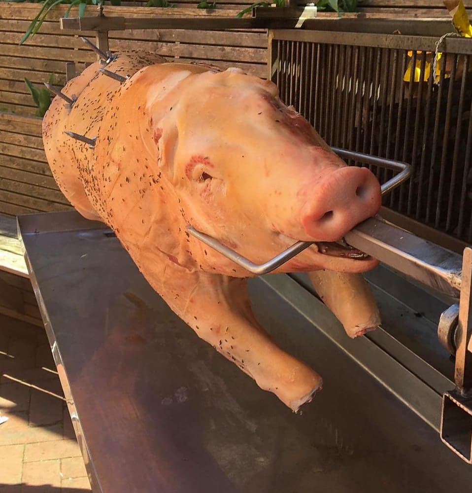 Spanferkel Catering